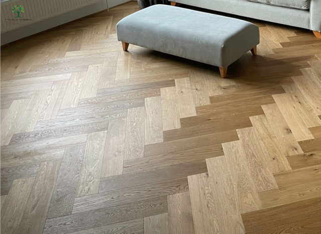 LWD-EB021 Lantai Kayu Keras Tulang Herring Oak Berus Wayar Asli